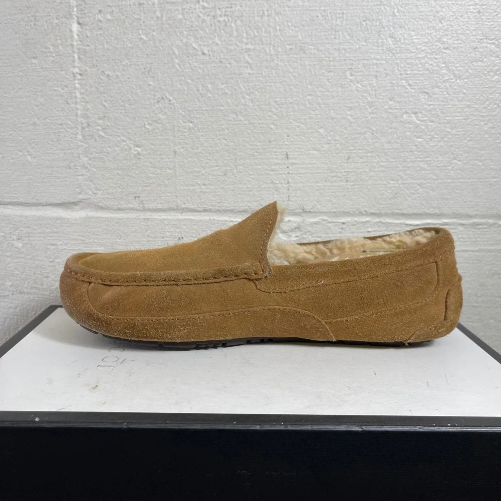 UGG Australia Ascot Brown Suede Shearling Moccasin‎ Slippers Men's 11 US/10 UK